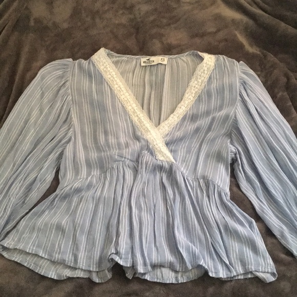 Blue/white Hollister Size XS Blouse - Picture 1 of 2